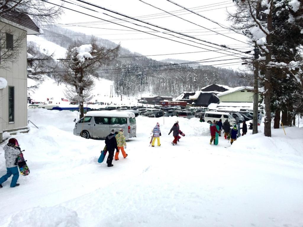 Hakuba Landmark Iwatake Lodge Exterior foto